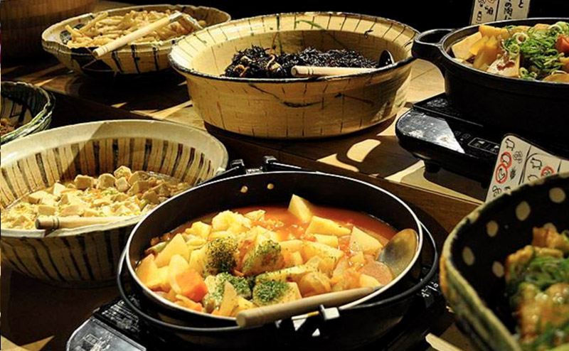 京都のおばんざいを楽しむ